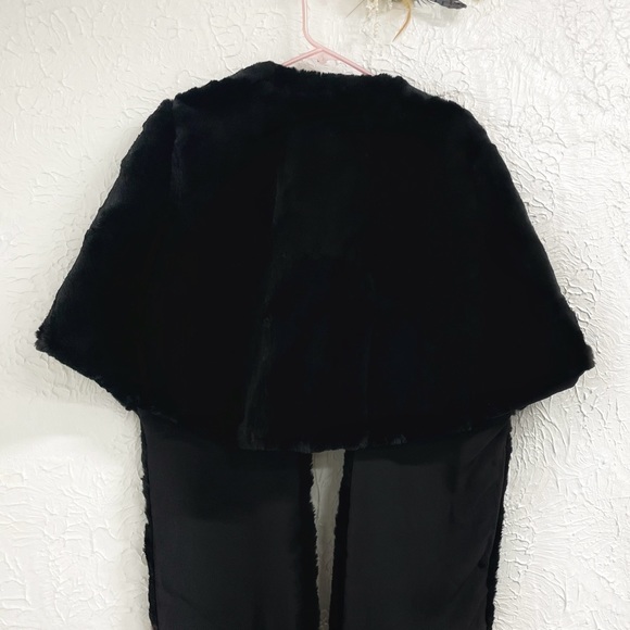 Vintage I.R. Fox Black Rabbit Fur, Capelet coat, 1930's, Excellent Condition - Picture 2 of 5